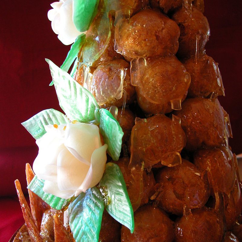 Croquembouche