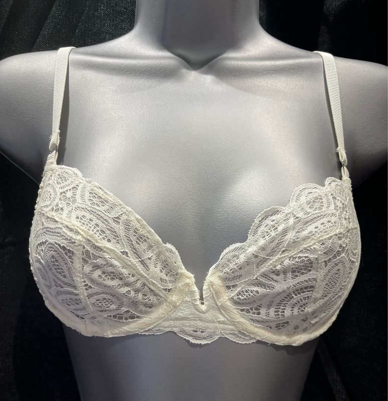 Rebranded Lace Cream Bra