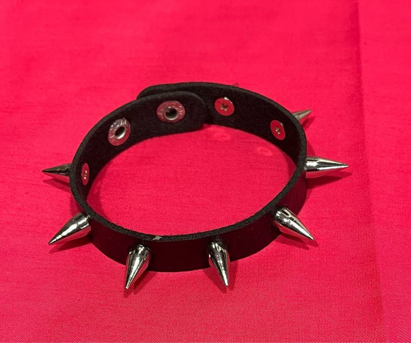 Leather Slim Bracelet Medium Spikes
