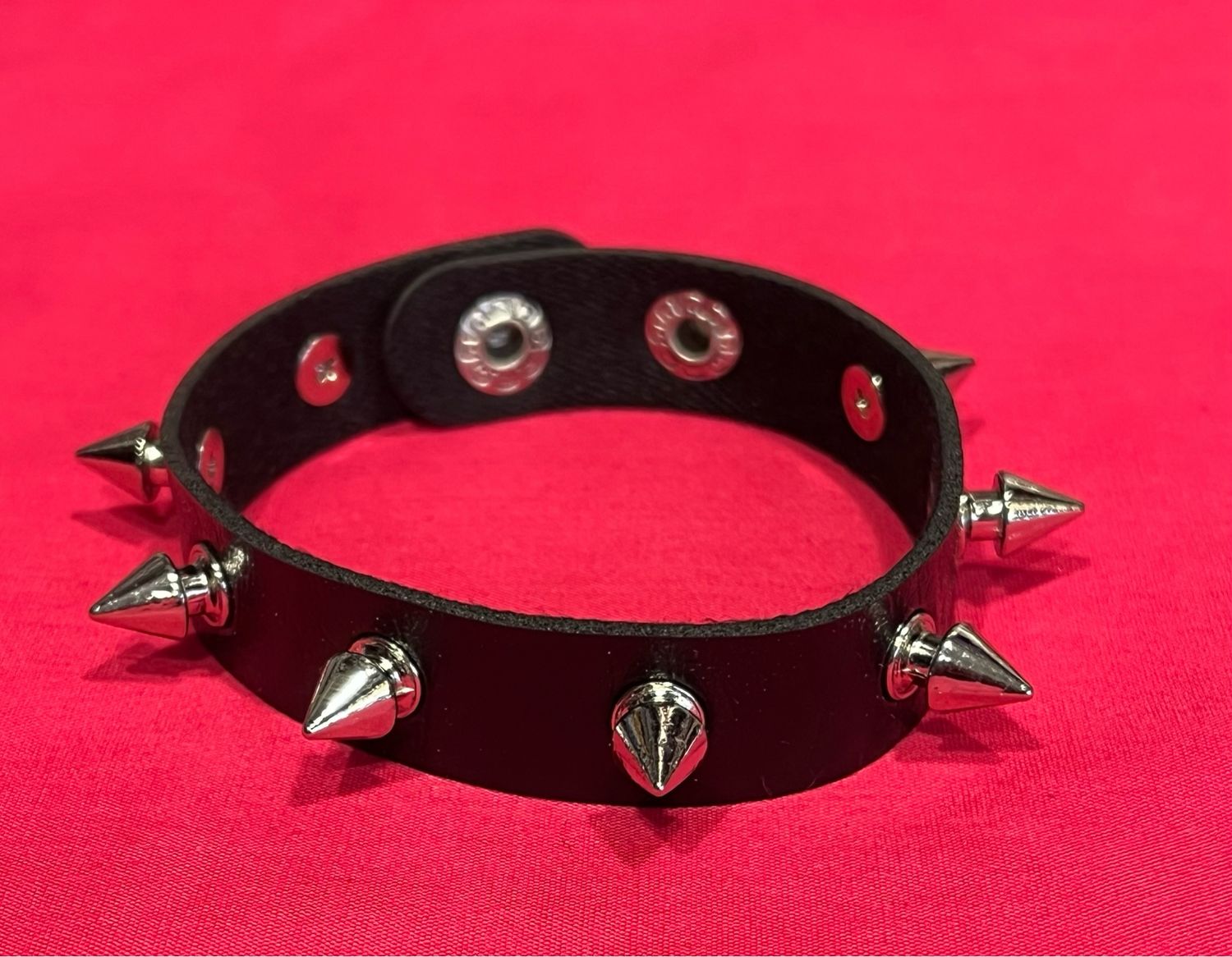 Leather Slim Bracelet Short Spikes