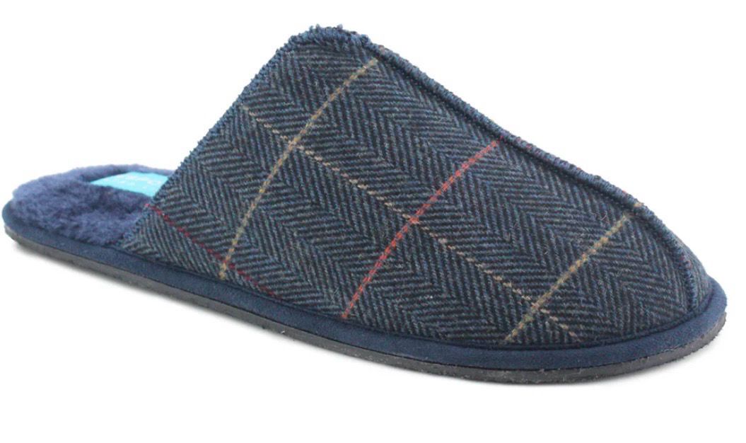Man Classic Navy Slippers