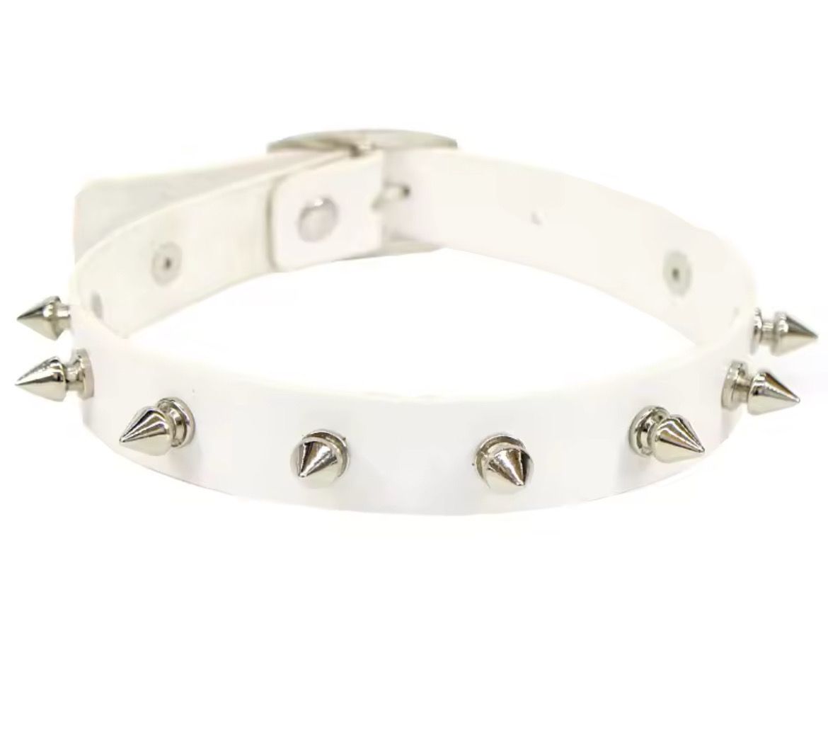 Leather Spikes Choker White