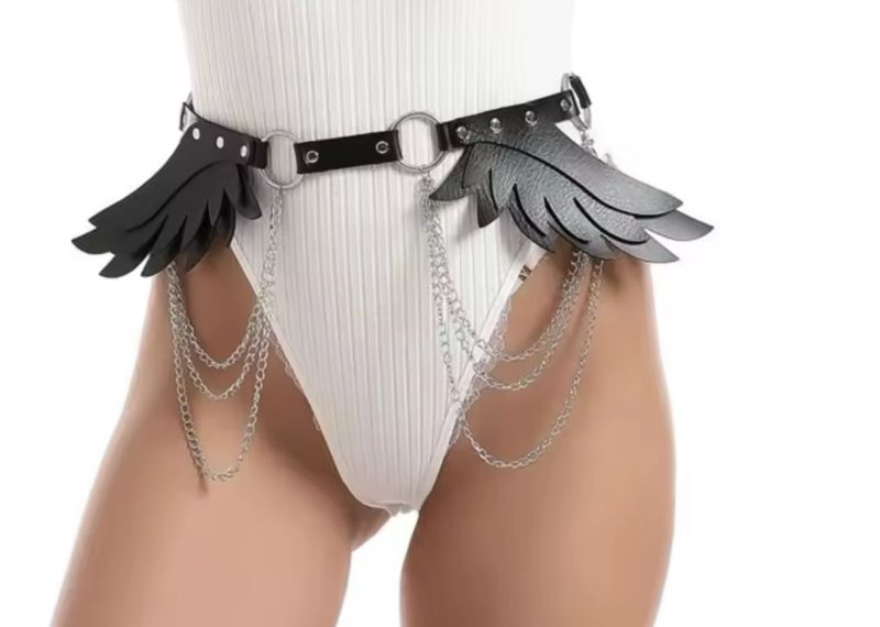 Wings Belt With Chains Black