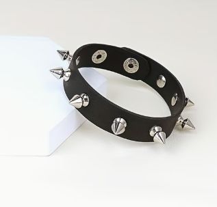 Leather Single Short Spikes Bracelet