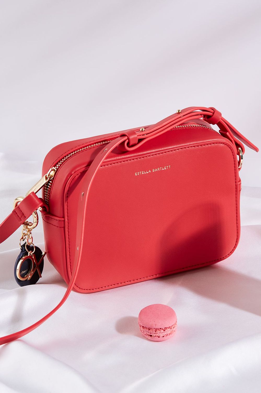 The Webber, Color: Coral/Red