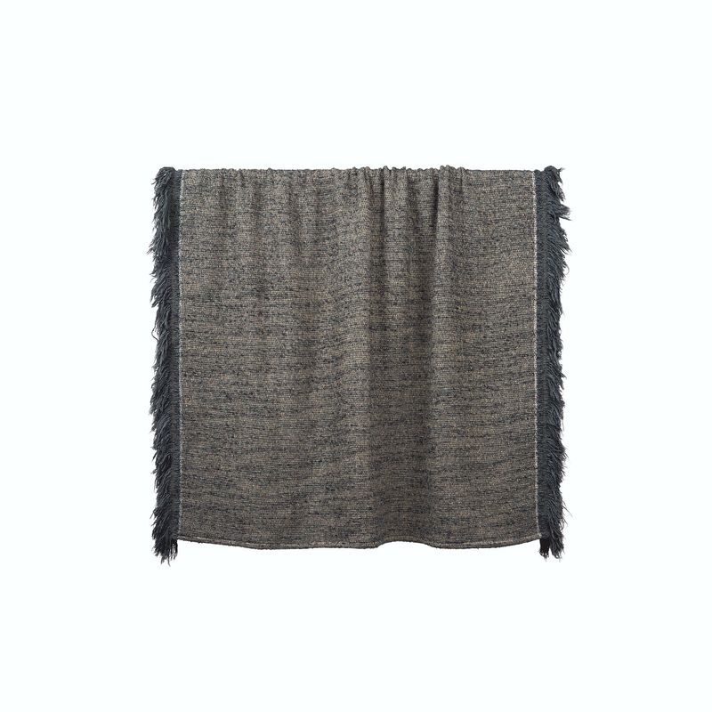Nomad Throw