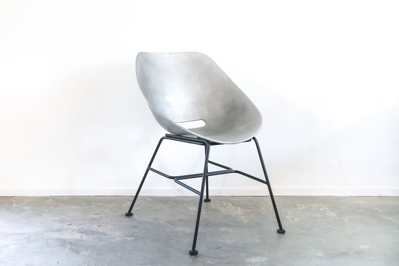 Aluminum Bucket Chair with Black Steel Base