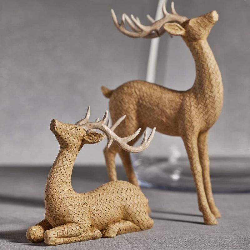 Sitting Deer- Rattan Texture, 7.5&quot;