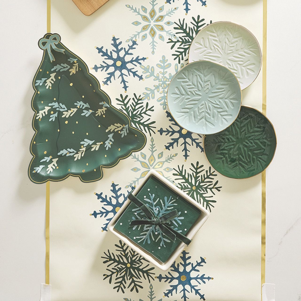 Blue Bow Tree Paper Plates