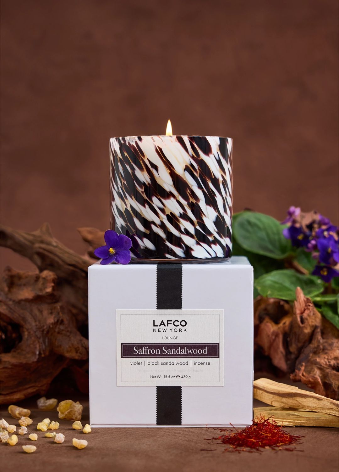 Saffron Sandalwood Signature Candle - Lounge