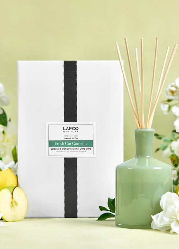 15 oz. Fresh Cut Gardenia Reed Diffuser - Living Room