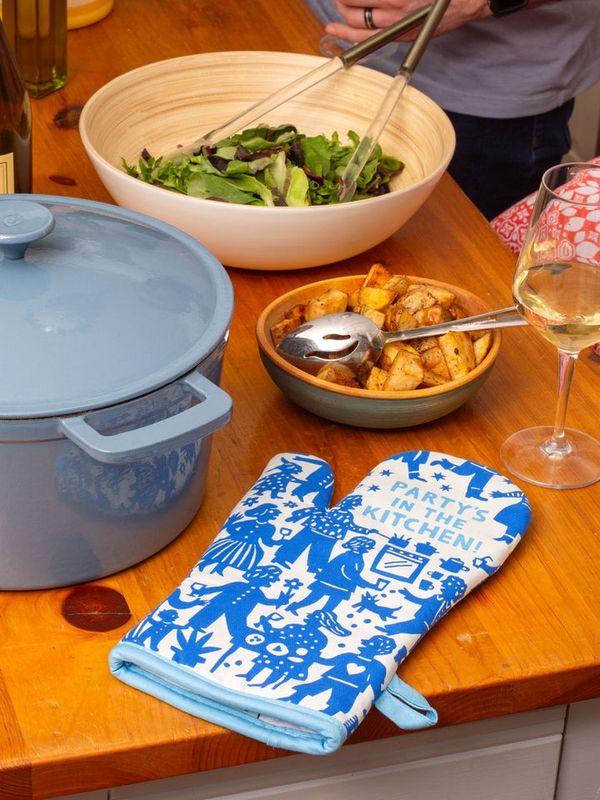 Party in the Kitchen Oven Mitt