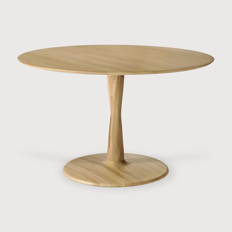 Torsion dining table - varnished oak - round