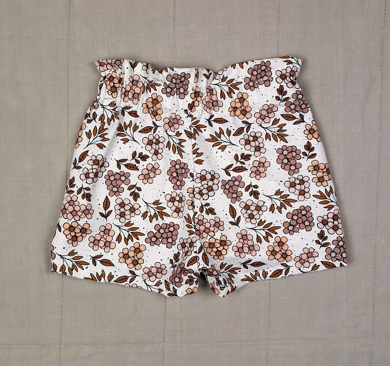 Korte broek bloemetjes