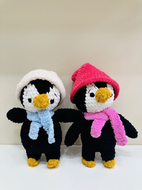 Small Perky Penguin