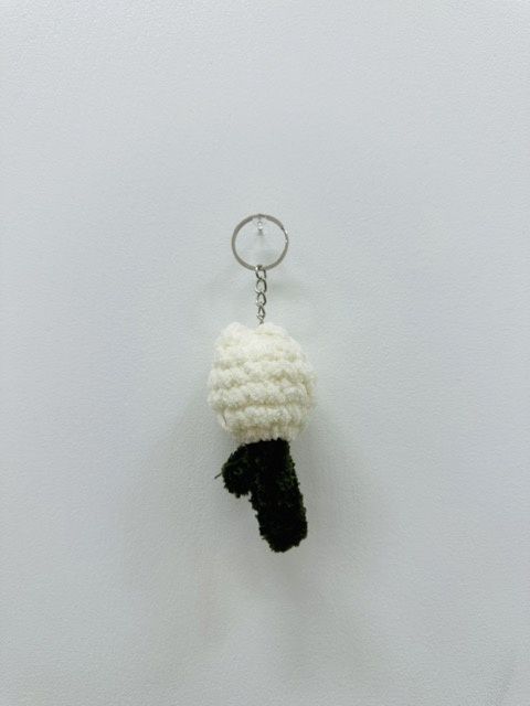 Velvet Tulip Keychain, Colour: white