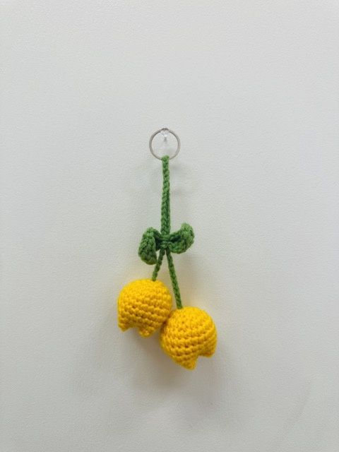 Tulip Keychain, color: yellow