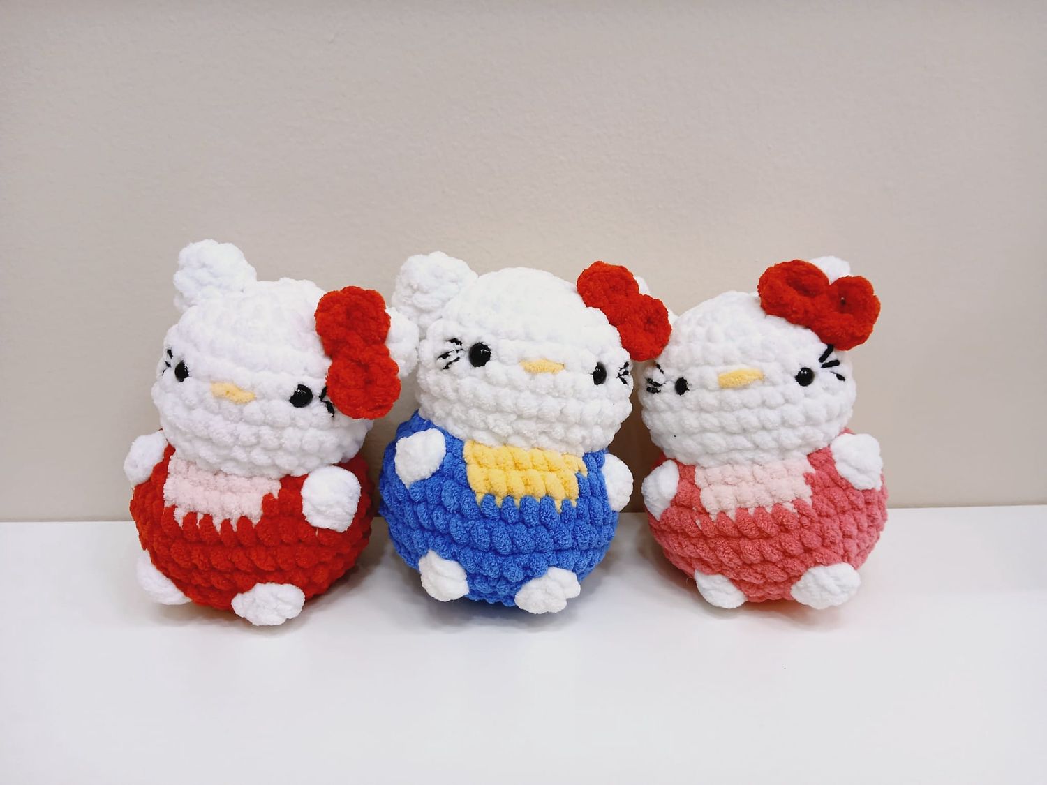 Tiny Hello Kitty