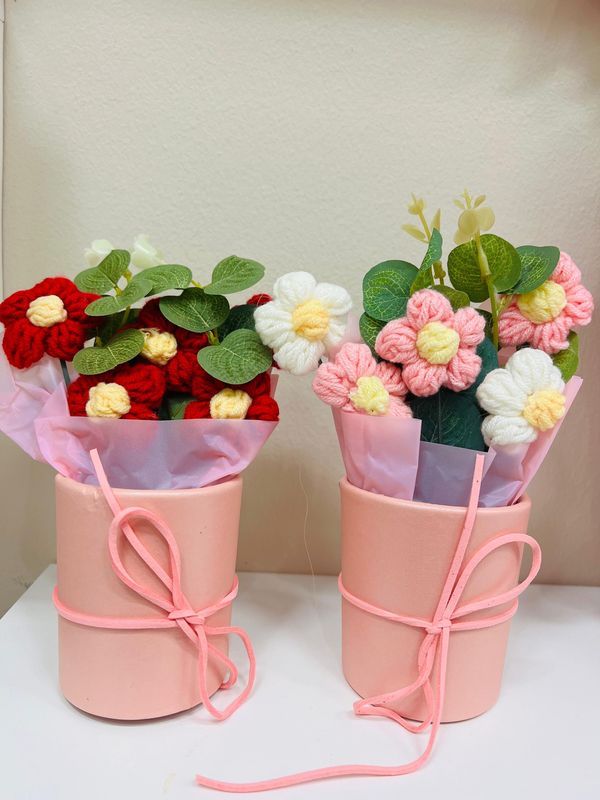 5 Tiny Flowers Bouquet