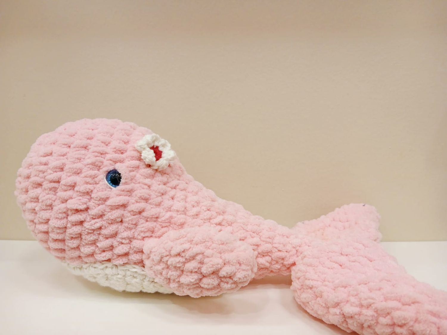 Wistful Whale, Colour: pink