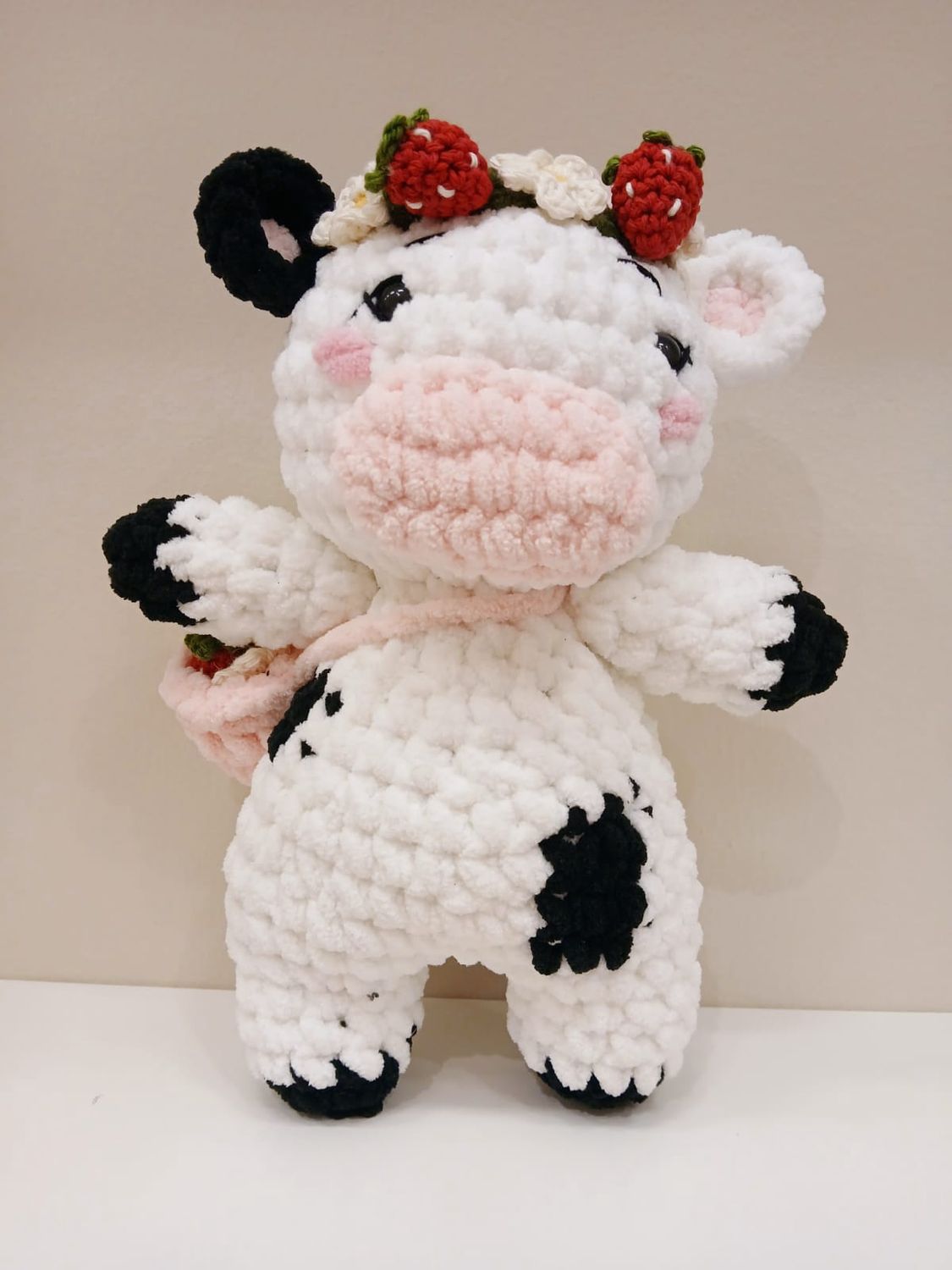 Strawberry Farm Cow, Pattern: Strawberry