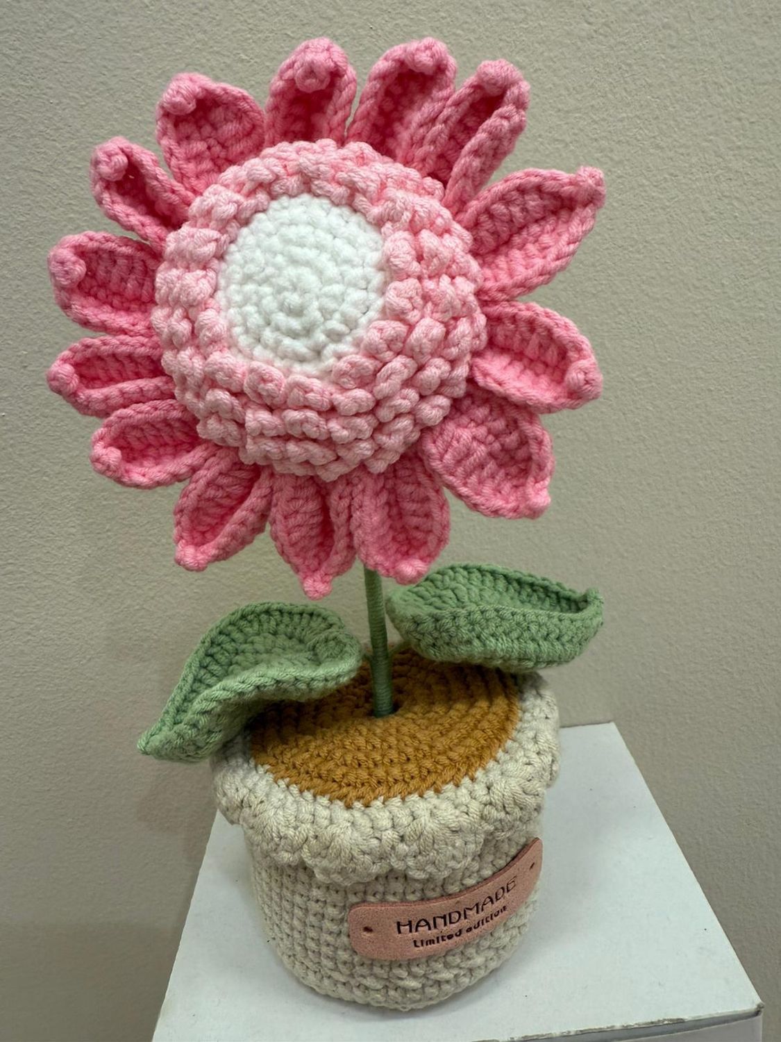 Big single sunflower pot