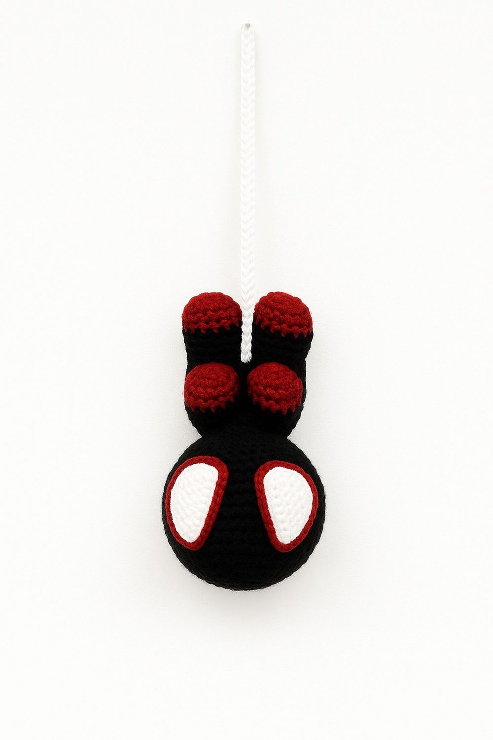 Hanging Spidey Black