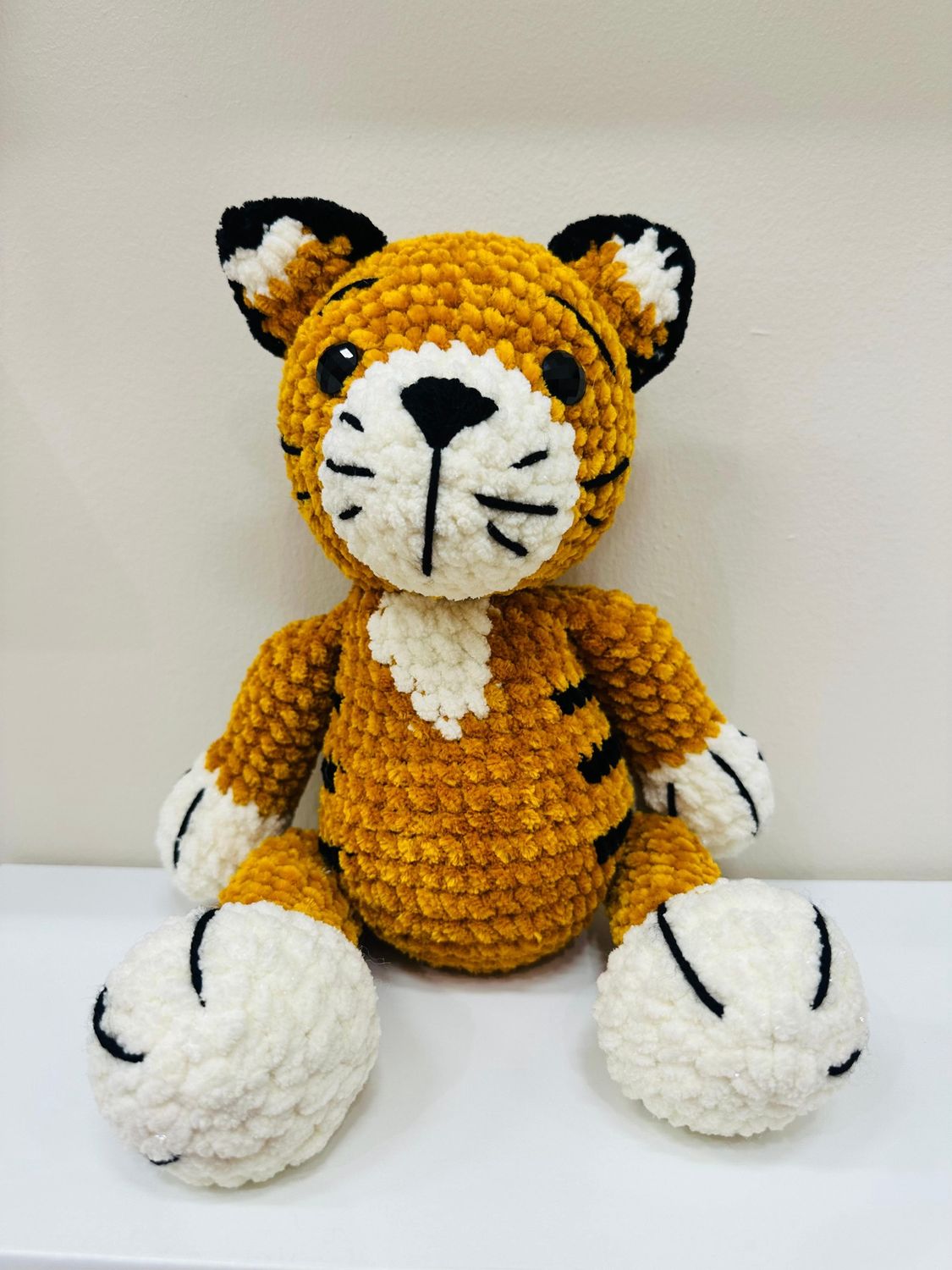 Jumbo tiger, Colour: yellow
