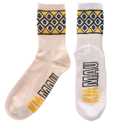 Kia Mau - Mā & Kōwhai