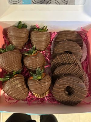 Chocolate Covered Pineapple Rings