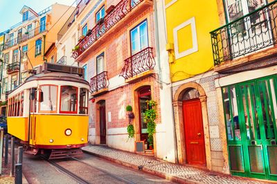 PORTUGAL : LISBONNE – MAGICIENNE ET CHARMEUSE