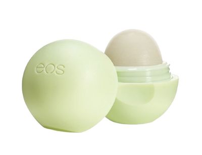 Питательный и увлажняющий бальзам-блеск для губ EOS со вкусом и запахом яблока, 7 грамм