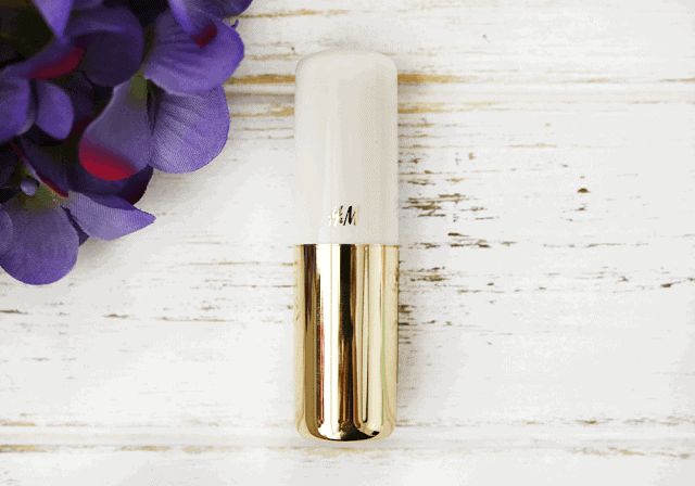 H&amp;M classic lipstick. The rich and creamy formula offers medium coverage, gliding on smoothly for full-bodied lips.