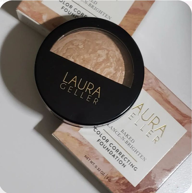 LAURA GELLER NEW YORK Award-Winning Baked Balance-n-Brighten Color Correcting Powder Foundation - Buildable Light to Medium Coverage - Demi-Matte Natural Finish
