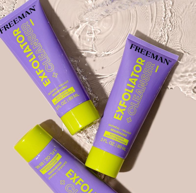 Freeman Exfoliator + Cleanser, Exfoliating Face Wash Infused With Oatmeal &amp; Walnut Shell Powder, Dual-Purpose Cleanser &amp; Face Scrub Removes Dry Skin, Revives Dry Skin, 3 fl.oz./ 89 mL Tube