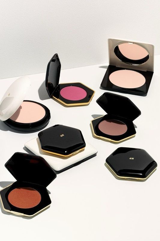 H&amp;M soft powder blush that blends easily for a natural, healthy-looking glow, made in Italy, 0.18 oZ