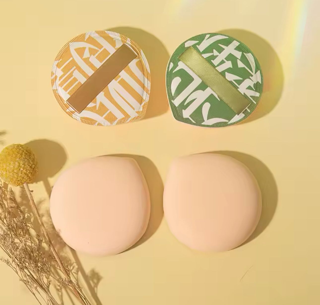 Makeup Sponge For Foundation, Concealer, Triangle Powder Puff Soft Sponge Blender, Latex Free Blender Sponge For Liquid, Cream, Powder Seamless &amp; Flawless Makeup Set Of 2 Incl. One Large &amp; One Small