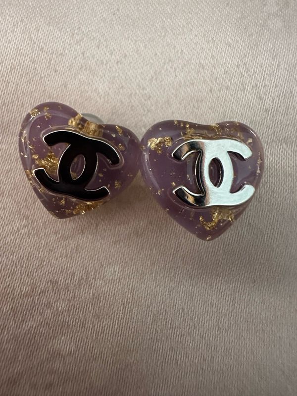 Beautiful Studs Chanel Earrings Pink/ Lite Purple With Gold Medium Size Korean Design Jewelry