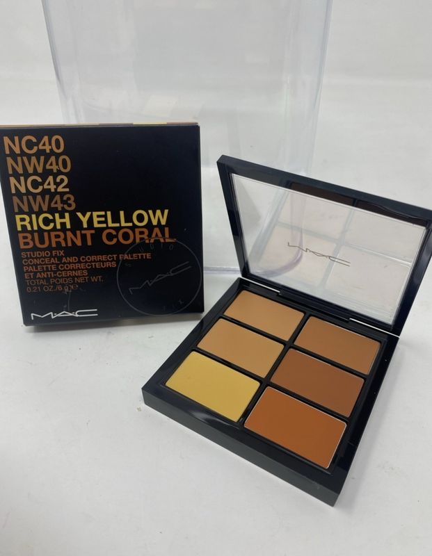 M.A.C. Studio Fix Conceal &amp; Correct Palette/ Medium