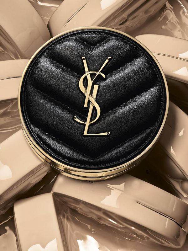 Yves Saint Laurent Le Cushion Encre De Peau, BUILDABLE COVERAGE LUMINOUS MATTE Available Shades B10 ; B20