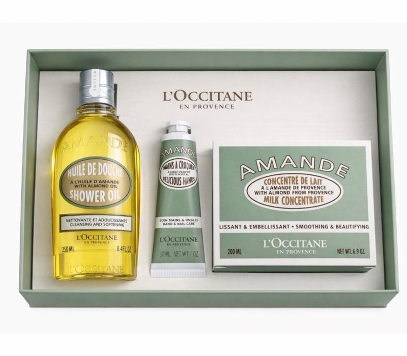 L’Occitane Almond Set Contains • Almond Shower Oil 250 mL • Almond Milk Concentrate 200 mL • Almond Hand Cream 30 mL • Complete Body Care Routine • Gift 💝 Set