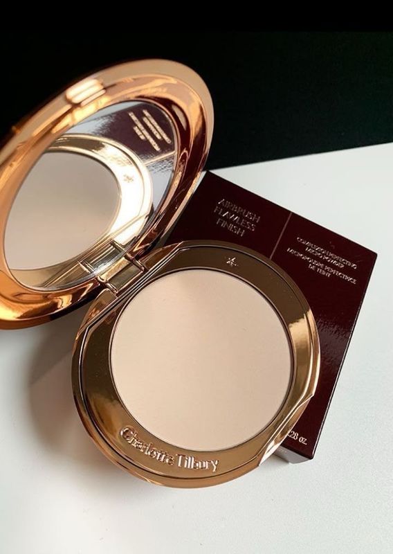 Charlotte Tilbury Airbrush Flawless Finish Setting Powder • Pore • Blurring • Pressed Powder for Face Makeup to Minimize Shine with a Soft-Focus Finish • 8 g Price Drop