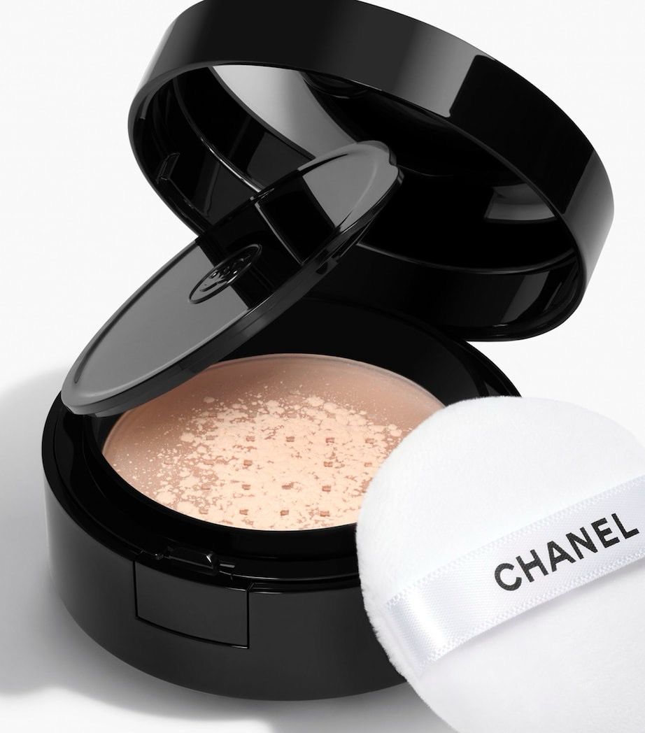 Chanel Poudre Universelle Libre Pressed Powder • Natural Finish Loose Powder • 0.21 Oz • 20 Medium Light
