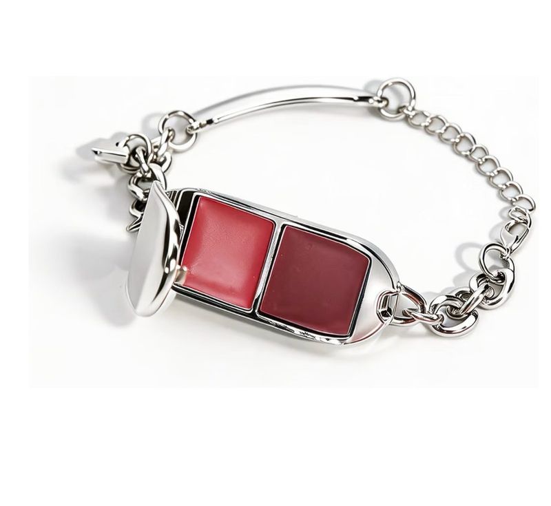 Lip Gloss 2-in-1 Lip Gloss + Bracelet Compact • Dual-Color Lip Gloss (#3) Wearable Bracelet with Dual-Color Lip Gloss • Dewy Glossy Finish • Moisturizing Formula • 43 g