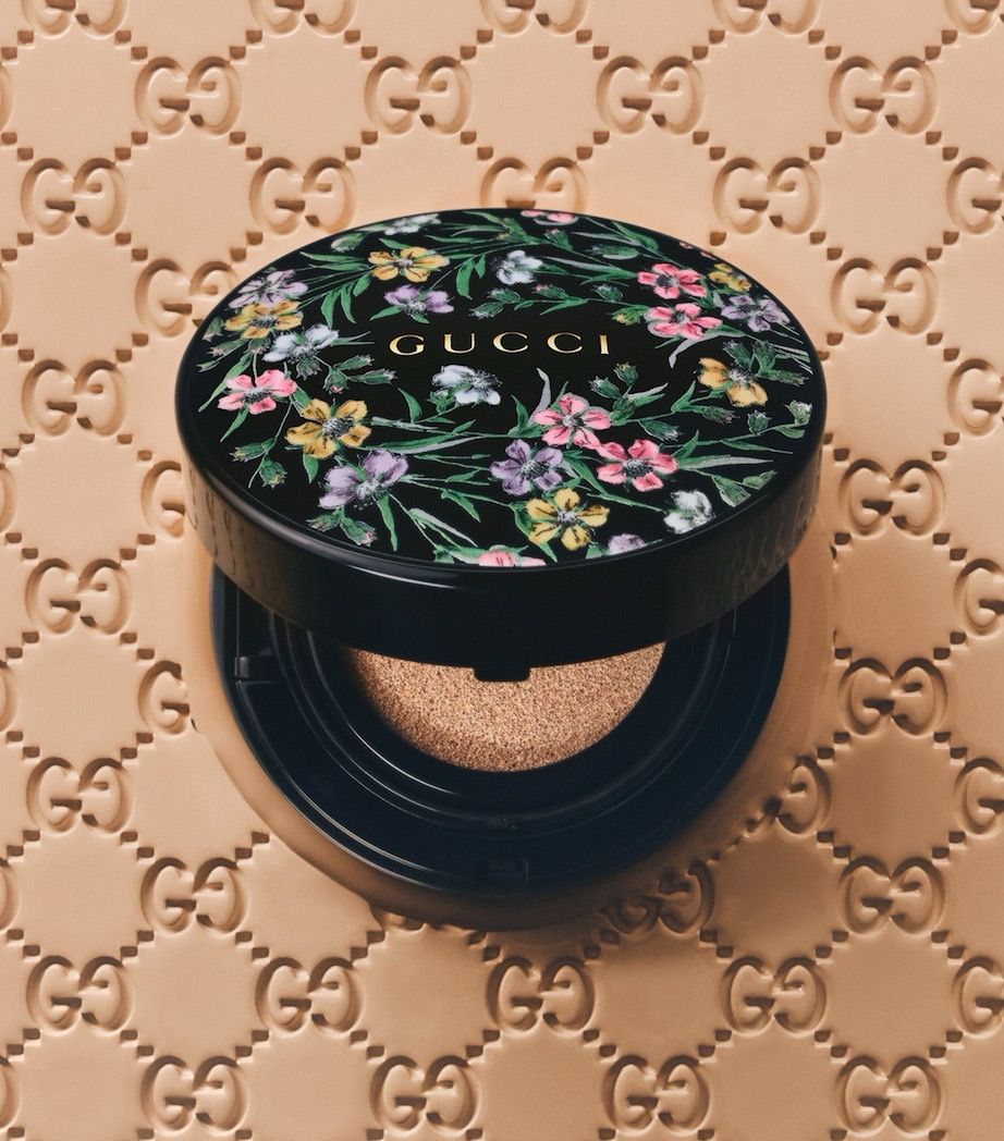 Gucci Étérnité De Beauté Cushion SPF Foundation • Longwear • Lightweight • Breathable Cushion Foundation Luminous Matte Finish • 14 g