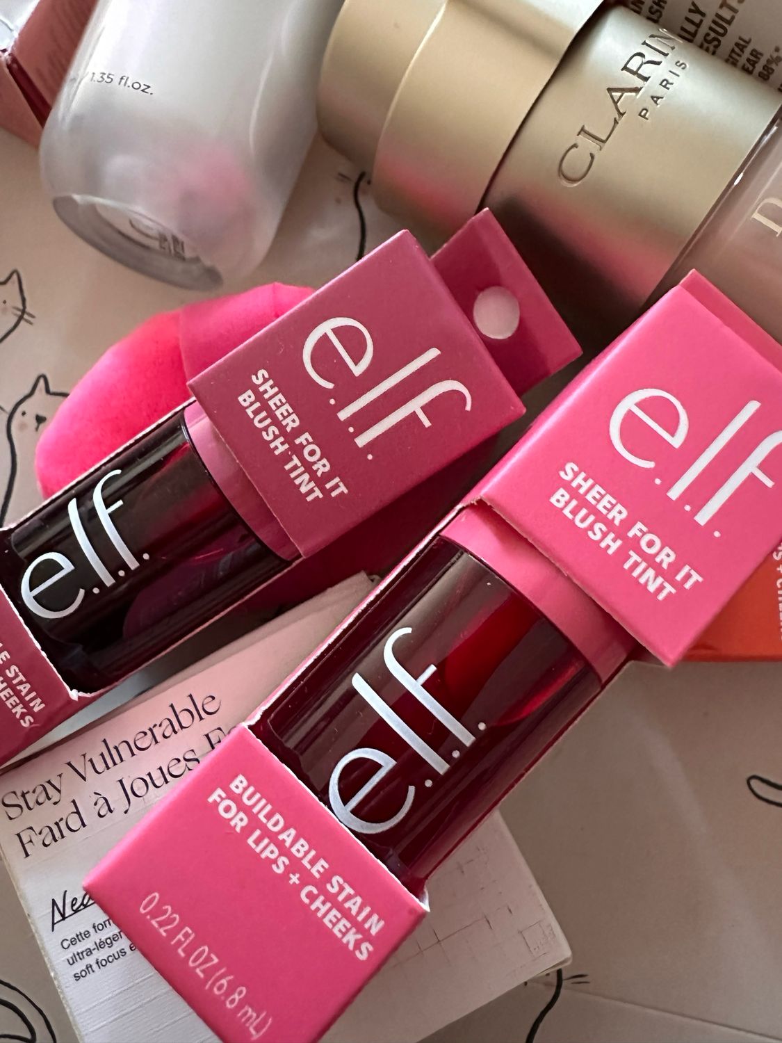 e.l.f. Sheer For It Blush Tint • Left On Red Multi-Use • Long-Lasting Lip &amp; Cheek Makeup, Creates A Natural Flush Finish • Vegan &amp; Cruelty-Free • 6.8 mL