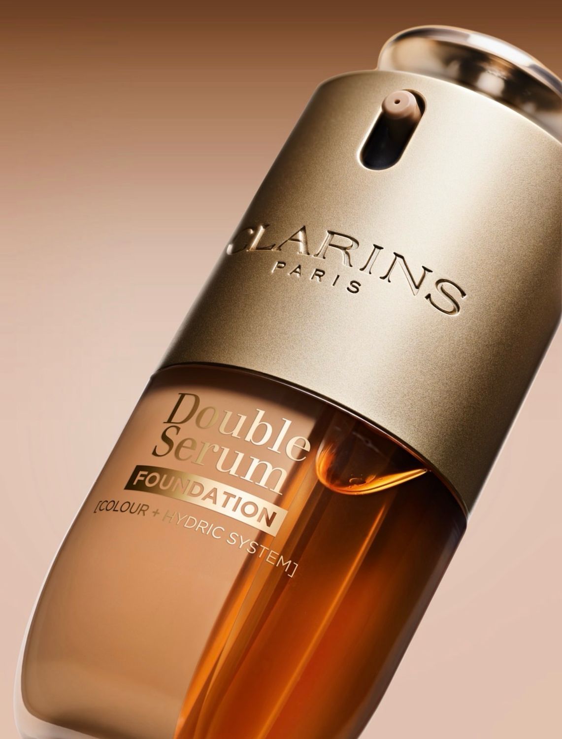 Clarins Double Serum Foundation • Colour + Hydric System • 30 mL • Luminous Foundation With Skincare Benefits