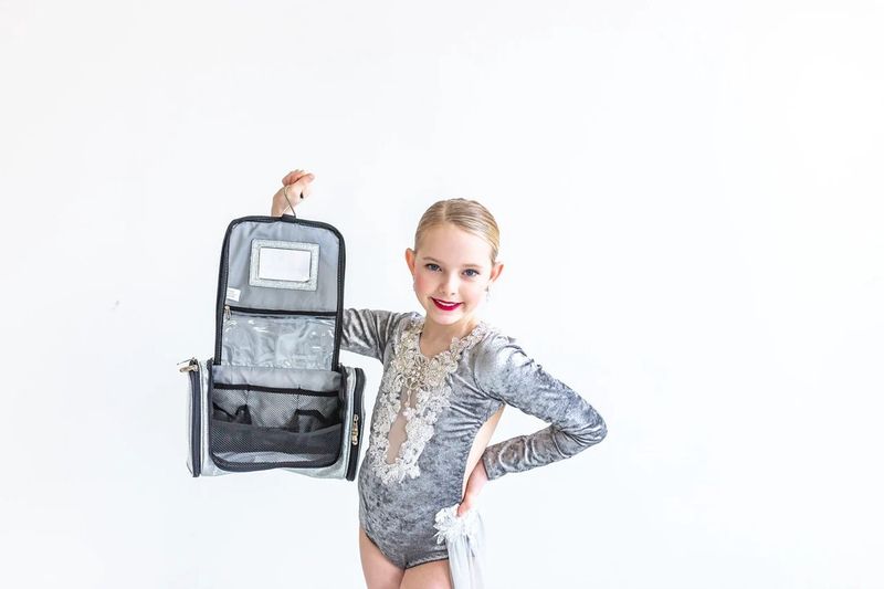Glam&#39;r Gear Hanging Travel Cosmetics Bag