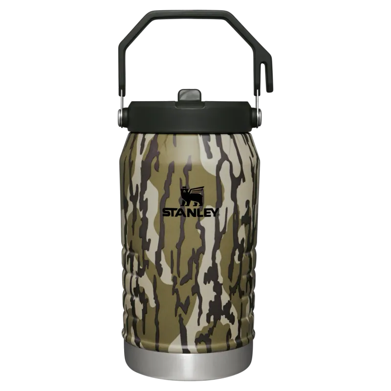 STANLEY The IceFlow Flip Straw Jug 64 oz