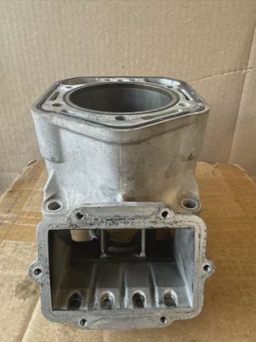923811 Cylinder, Skidoo 01-03 MXZ 800, Used